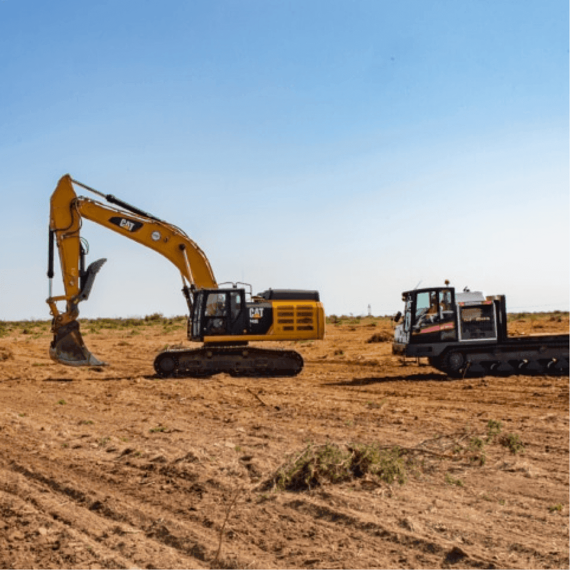 Conformación de plataforma y caminos de acceso